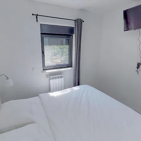 Lejlighed Stunning In With Wifi Drenje (Istria)